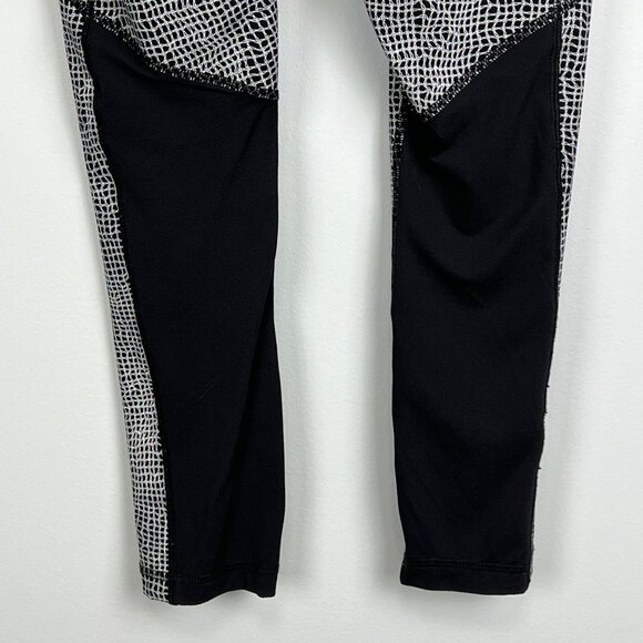 Lululemon Womens Speed Tight V Crop Leggings Fall Net Black White size 4 - Picture 8 of 11